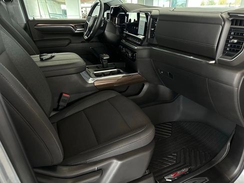 Certified 2024 Chevrolet Silverado 1500 RST image 16