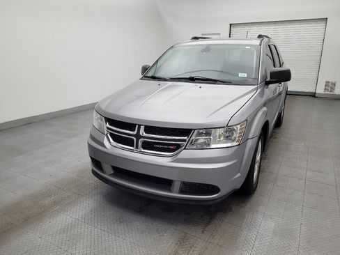 Used 2020 Dodge Journey SE w/ SE Popular Equipment Group image 15
