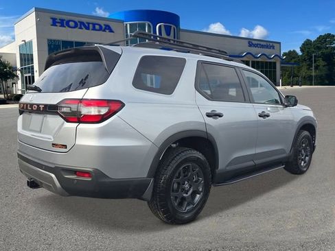New 2026 Honda Pilot TrailSport image 5