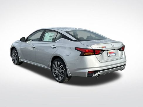New 2025 Nissan Altima 2.5 SL image 3