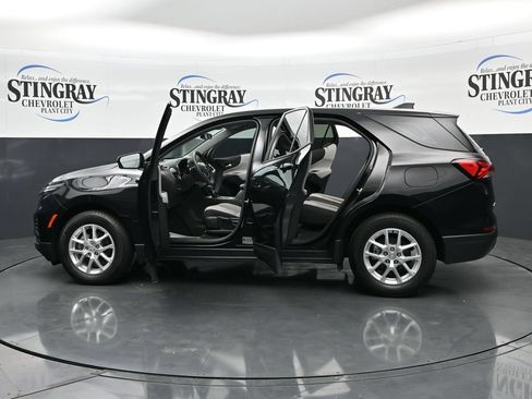 Used 2023 Chevrolet Equinox LS FWD image 40