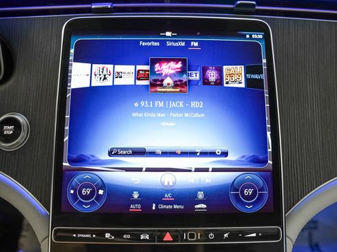 Certified 2023 Mercedes-Benz EQE 500 4MATIC Sedan w/ Exclusive Trim Package image 19