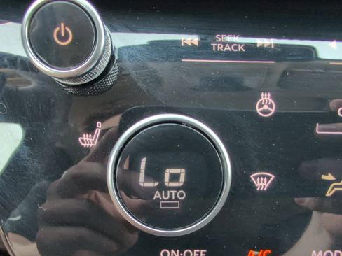 Used 2025 INFINITI QX60 Luxe image 31