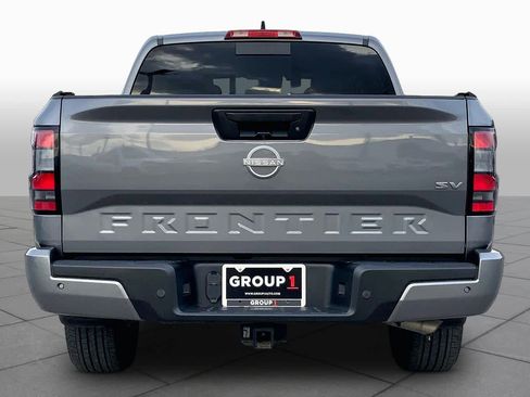 Used 2024 Nissan Frontier SV w/ SV Convenience Package RWD image 4