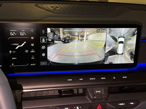 Certified 2024 Kia EV9 GT-Line AWD/4WD image 39