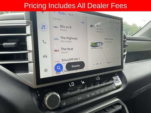 Used 2025 Toyota Tundra SR5 w/ SR5 Premium Package AWD/4WD image 32