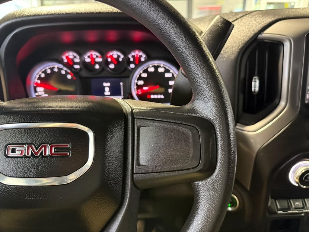 Used 2022 GMC Sierra 1500 Pro w/ Pro Value Package AWD/4WD image 14