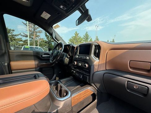 Used 2022 Chevrolet Silverado 2500 High Country AWD/4WD image 40