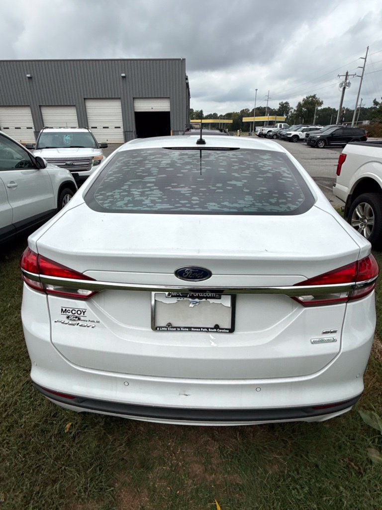 Used 2014 Ford Fusion SE FWD image 4