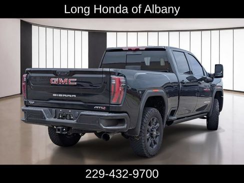 Used 2025 GMC Sierra 2500 AT4 w/ AT4 Premium Plus Package AWD/4WD image 7