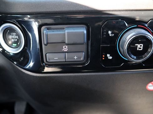 Used 2025 Chevrolet Silverado 1500 LT image 17