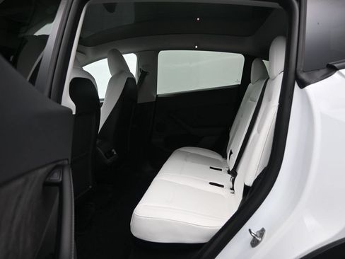 Used 2023 Tesla Model Y Performance AWD/4WD image 25