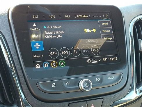 Used 2022 Chevrolet Equinox RS w/ RS Leather Package image 14