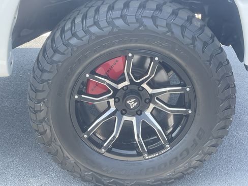 Used 2023 RAM 1500 Big Horn AWD/4WD image 12