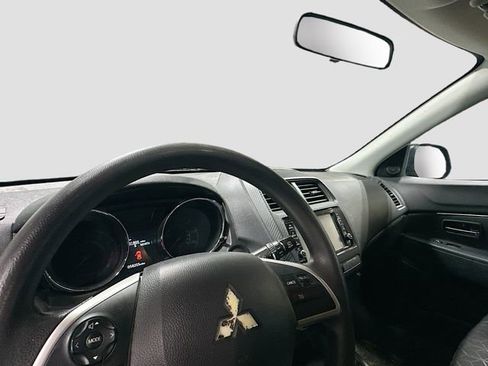 Used 2020 Mitsubishi Outlander Sport SE image 11