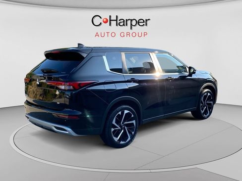 Used 2024 Mitsubishi Outlander SE AWD/4WD image 3