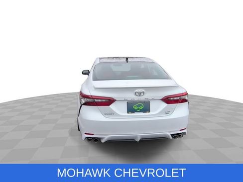 Used 2021 Toyota Camry XSE image 8