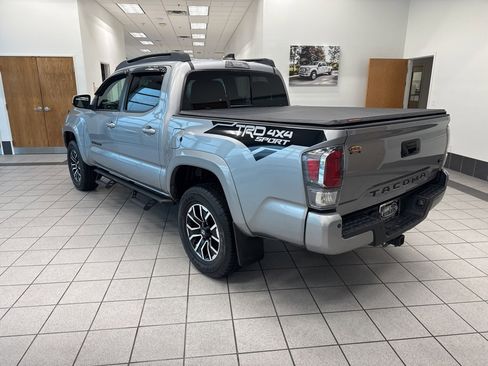 Used 2021 Toyota Tacoma TRD Sport image 15