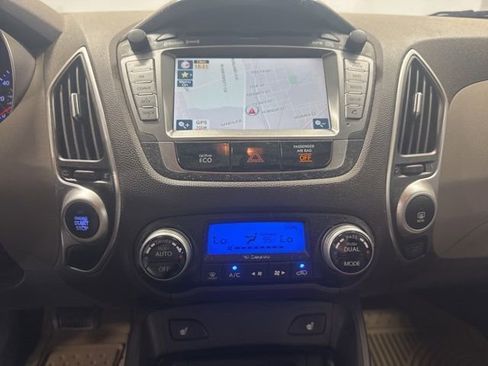 Used 2013 Hyundai Tucson Limited w/ Premium Pkg image 16