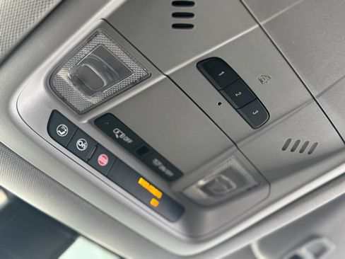 Used 2019 GMC Acadia SLT image 26