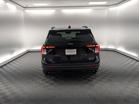 Used 2025 Ford Explorer ST image 6