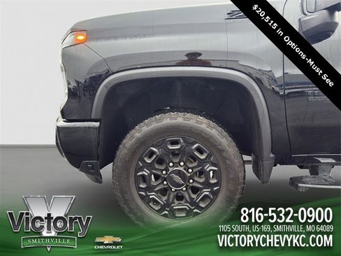 Used 2025 Chevrolet Silverado 2500 LTZ w/ Z71 Chrome Sport Edition image 20