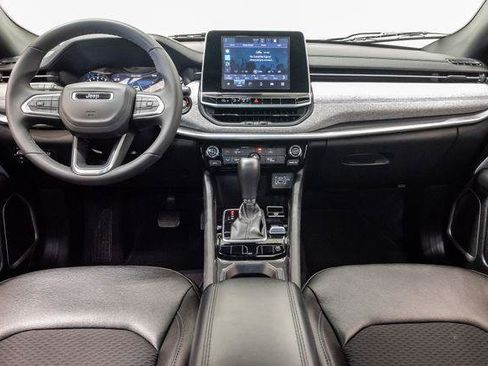 Certified 2025 Jeep Compass Latitude AWD/4WD image 29