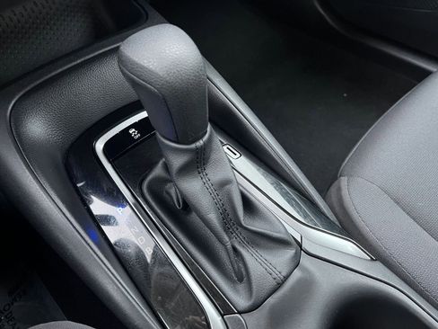 Used 2025 Toyota Corolla LE image 41