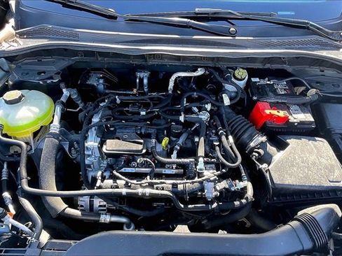 Used 2022 Ford Escape SE w/ SE Sport Appearance Package image 10