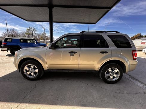 Used 2010 Ford Escape XLT image 5