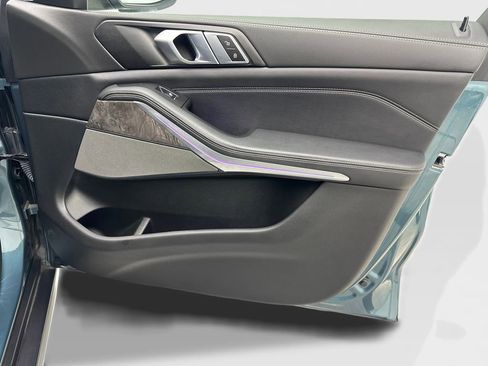 Used 2024 BMW X5 xDrive40i w/ Parking Assistance Package AWD/4WD image 49