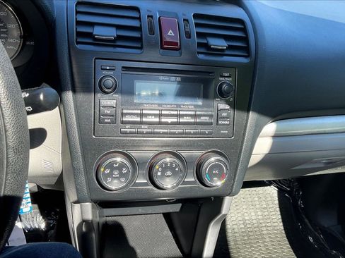 Used 2015 Subaru Forester 2.5i Premium image 15