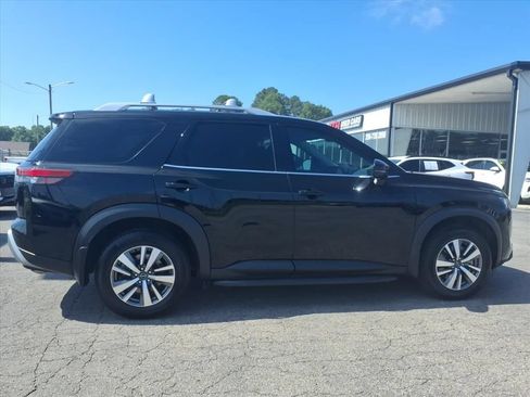Used 2023 Nissan Pathfinder SL AWD/4WD image 8