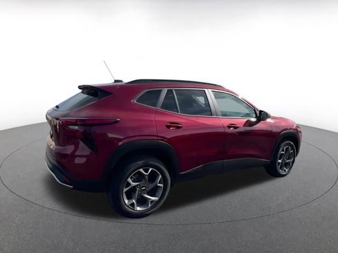 Used 2025 Chevrolet Trax LT image 14
