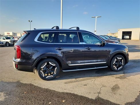 New 2025 Kia Telluride S image 2