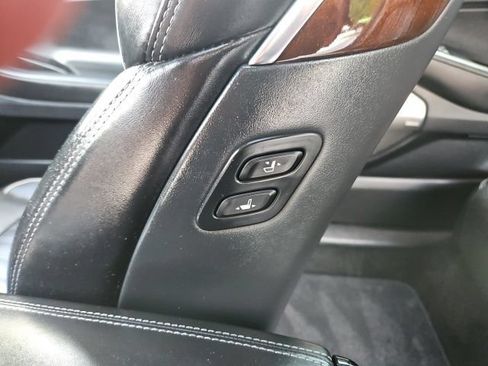 Used 2017 Genesis G90 3.3T Premium AWD/4WD image 38