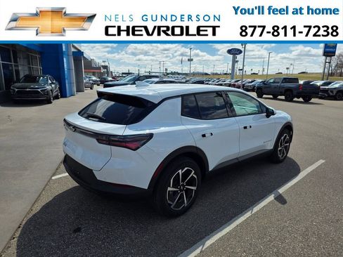 New 2026 Chevrolet Equinox EV LT w/ Comfort Package FWD image 7