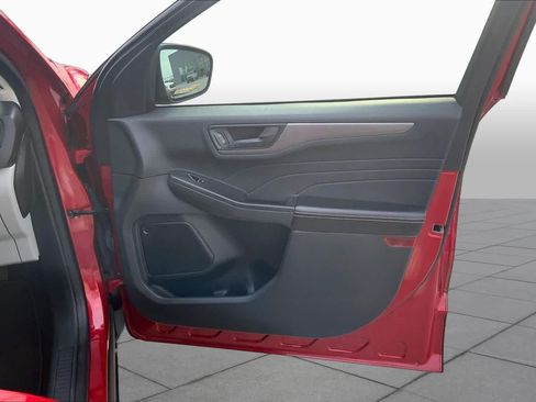 Certified 2023 Ford Escape Active AWD/4WD image 22