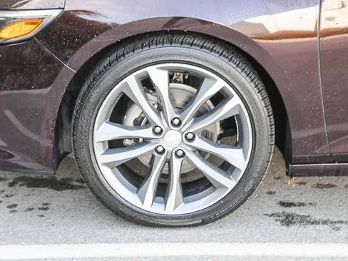 Used 2021 Chevrolet Malibu LT image 9