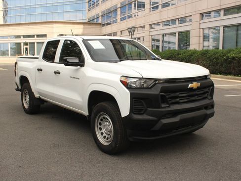 Used 2023 Chevrolet Colorado W/T w/ Safety Package RWD image 1