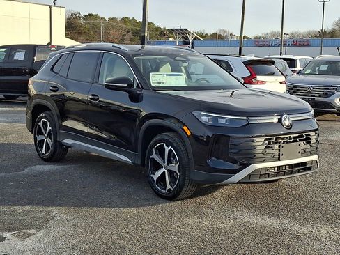 New 2026 Volkswagen Tiguan SE image 3