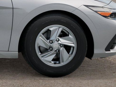 New 2026 Hyundai Elantra SE image 8