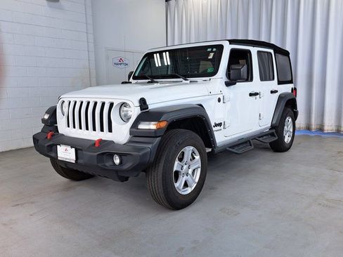 Used 2022 Jeep Wrangler Unlimited Sport AWD/4WD image 2