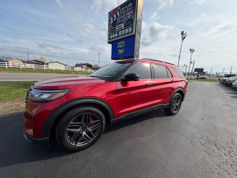 Used 2025 Ford Explorer ST w/ Sun And Sound Package image 7