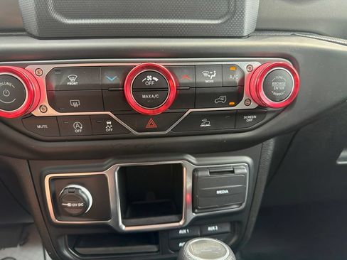 Used 2023 Jeep Wrangler Sport AWD/4WD image 18