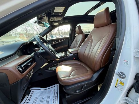 Used 2022 Lincoln Nautilus Reserve image 15