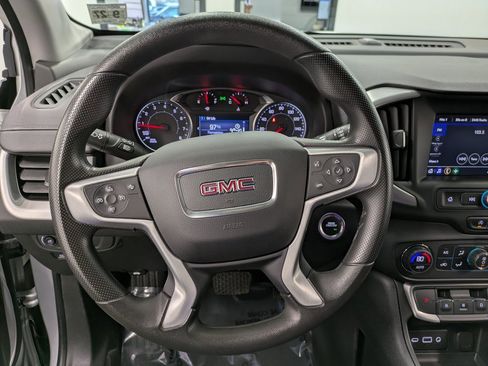 Used 2022 GMC Terrain SLE w/ Driver Convenience Package image 20