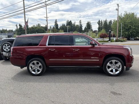 Used 2019 GMC Yukon XL Denali w/ Denali Ultimate Package AWD/4WD image 13