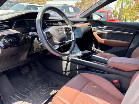 Used 2023 Audi e-tron Premium Plus AWD/4WD image 10