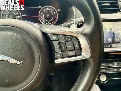 Used 2019 Jaguar F-PACE S AWD/4WD image 26